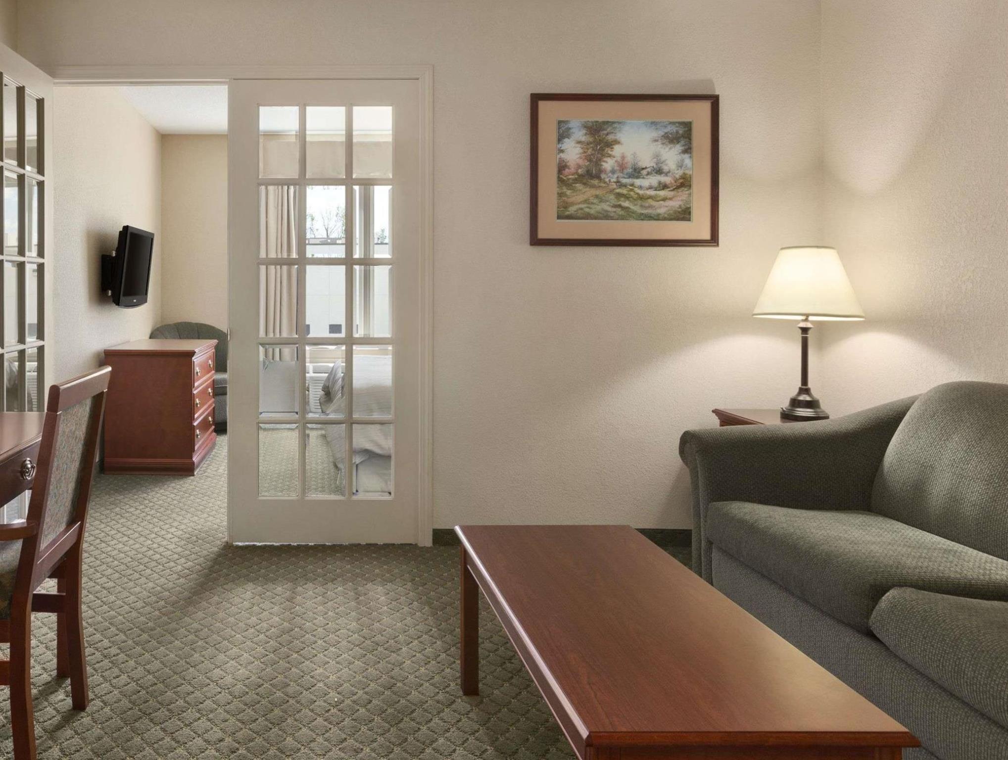 Days Inn & Suites By Wyndham Winkler Exterior foto
